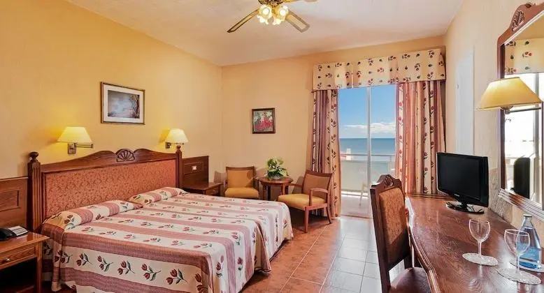 Tek Büyük Yataklı Oda, Balkon
