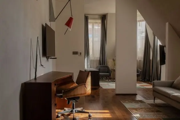 Family Tek Büyük Yataklı Oda