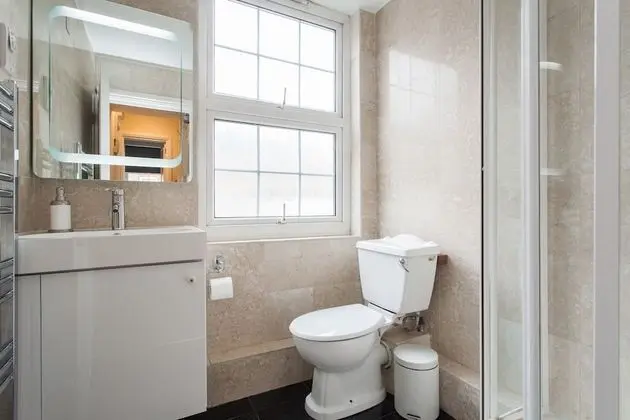 Classic Tek Büyük Yataklı Oda, Ortak Banyo (4)