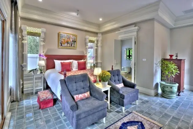 Deluxe King Courtyard