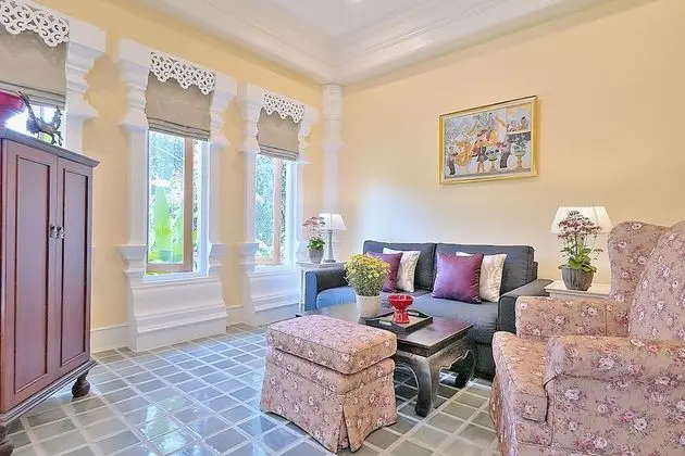 Executive Signature King Suite