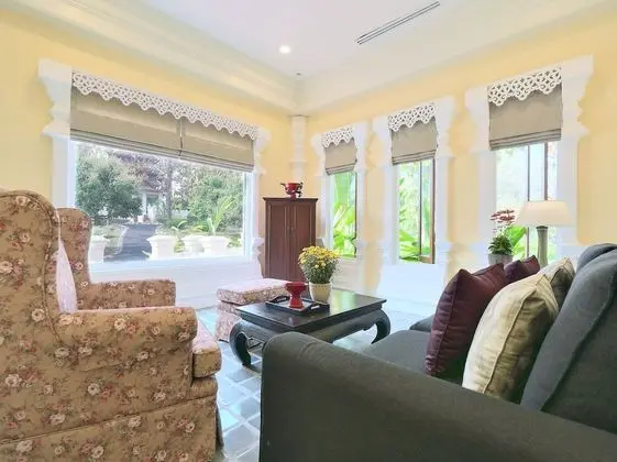 Executive Signature King Suite