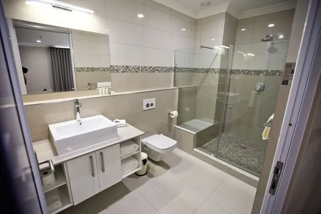 Deluxe Tek Büyük veya İki Ayrı Yataklı Oda