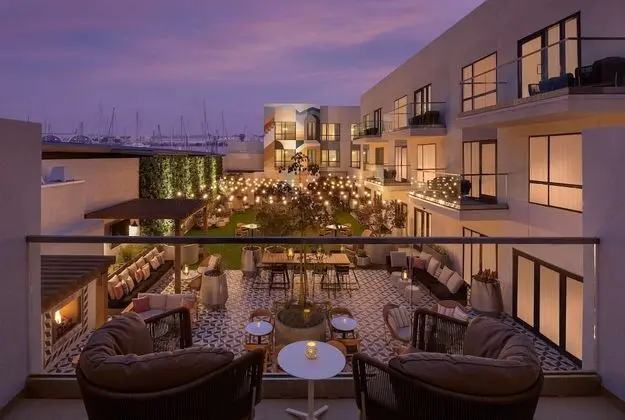 Oda, 1 En Büyük (King) Boy Yatak, Balkon