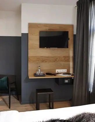 Superior Tek Büyük Yataklı Oda, Kanal Manzaralı