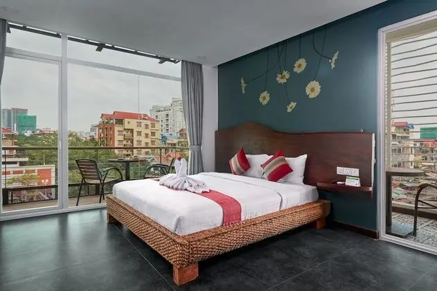 Premium Tek Büyük Yataklı Oda, 1 Çift Kişilik Yatak, Şehir Manzaralı, Köşe