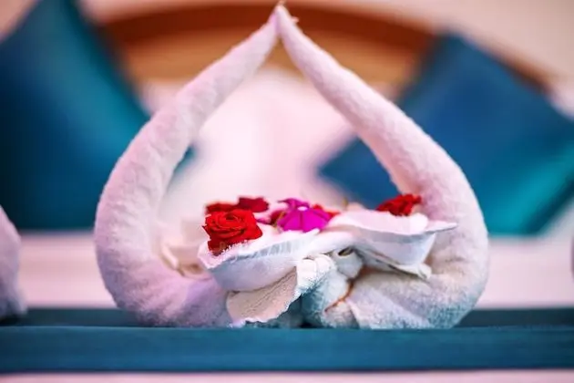 Honeymoon Tek Büyük Yataklı Oda