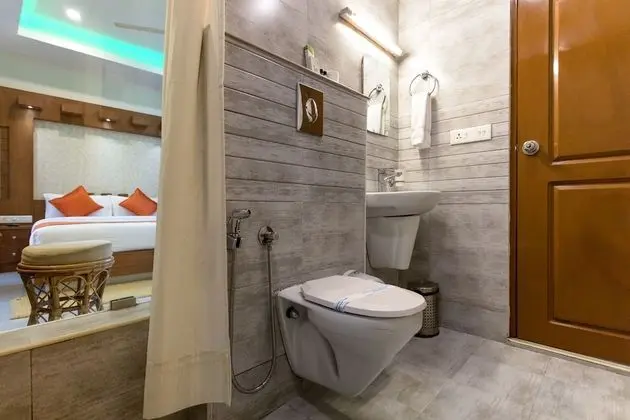 Honeymoon Tek Büyük Yataklı Oda