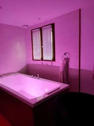 Romantic Stüdyo, Sıcak Su Küveti (Un moment à deux)