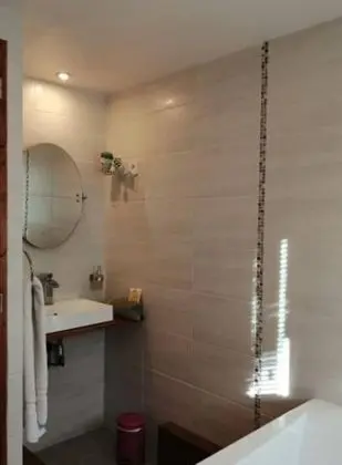 Romantic Stüdyo, Sıcak Su Küveti (Un moment à deux)