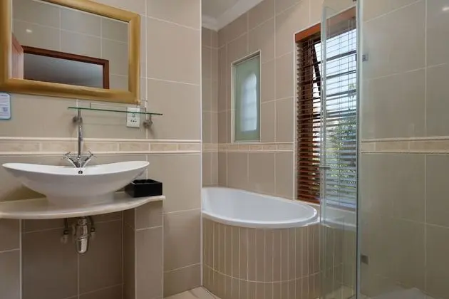 Luxury Tek Büyük Yataklı Oda