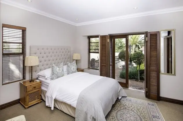 Luxury Tek Büyük Yataklı Oda, Veranda, Bahçeli