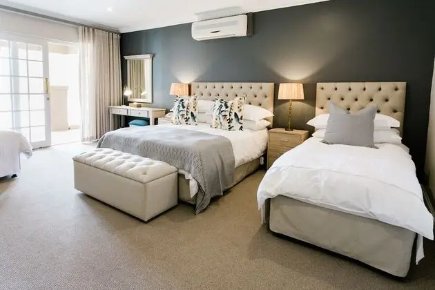 Family Rooms, No Fireplace