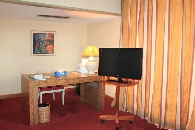 Junior Süit, Balkon, Golf Manzaralı