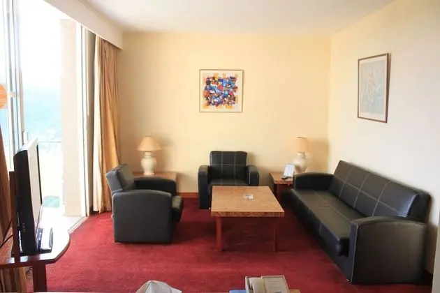 Junior Süit, Balkon, Golf Manzaralı