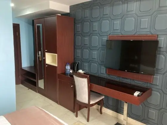 Deluxe Tek Büyük Yataklı Oda