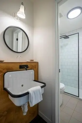 Oda, 2 Tek Kişilik Yatak