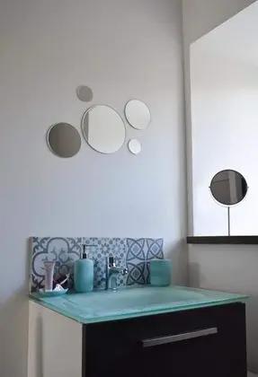 Deluxe Tek Büyük Yataklı Oda, 1 Büyük (Queen) Boy Yatak, Özel Banyo, Avlu Manzaralı