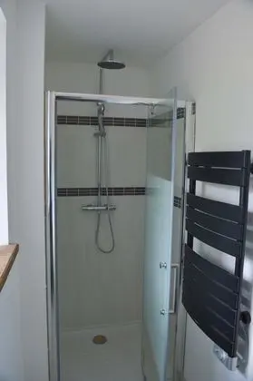 Deluxe Üç Kişilik Oda, Birden Çok Yatak, Özel Banyo, Avlu Manzaralı