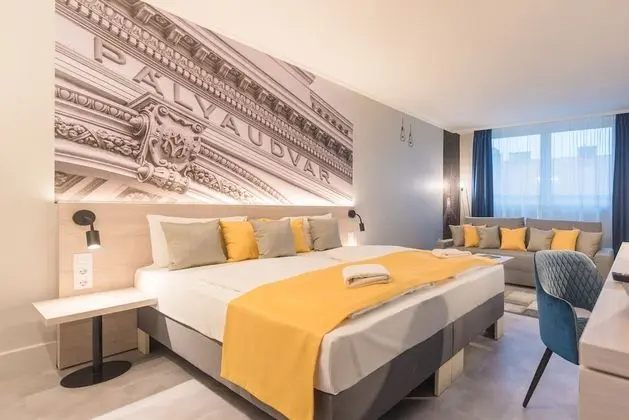 Comfort Tek Büyük veya İki Ayrı Yataklı Oda