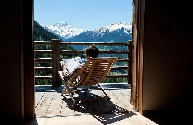 Kır Evi (Six Blanc)