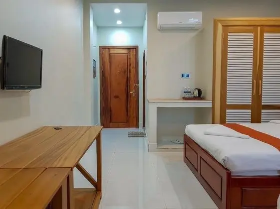 Deluxe King with Air-con