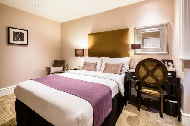 Standard Tek Büyük Yataklı Oda