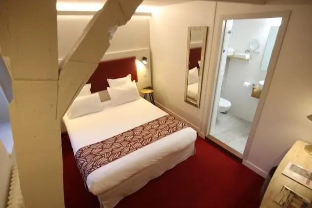 Tek Büyük Yataklı Oda