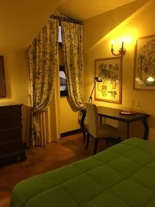 Üç Kişilik Oda