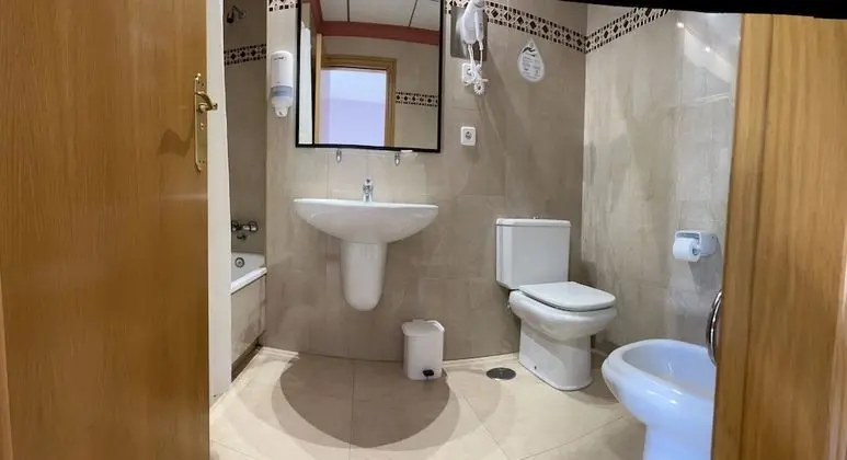 Standard Tek Büyük veya İki Ayrı Yataklı Oda