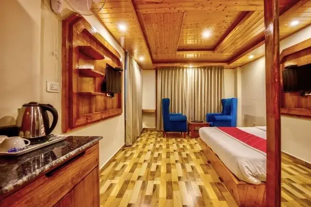 Luxury Oda