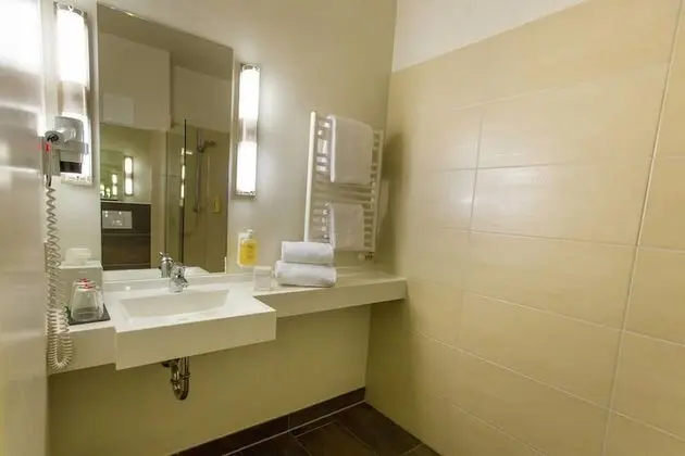 Comfort Tek Büyük Yataklı Oda