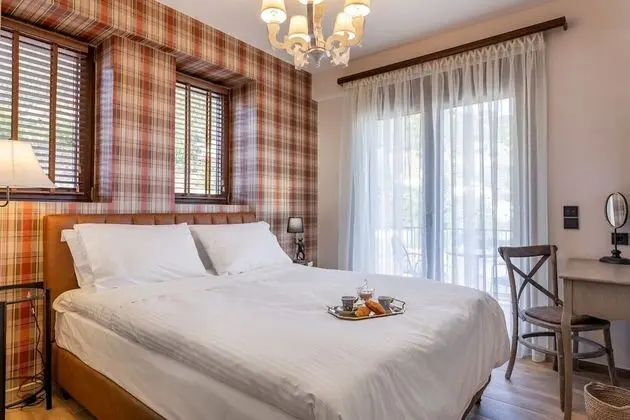 Luxury Villa, 4 Yatak Odası, Göl Manzaralı