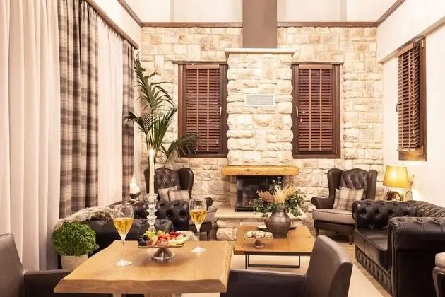 Luxury Villa, 4 Yatak Odası, Göl Manzaralı