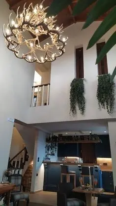 Luxury Villa, 4 Yatak Odası, Göl Manzaralı
