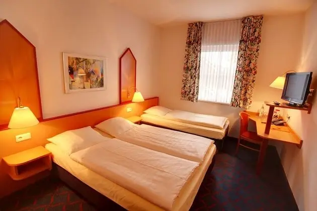 Standard Üç Kişilik Oda