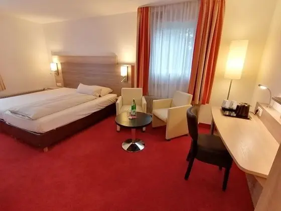 Standard Tek Büyük Yataklı Oda