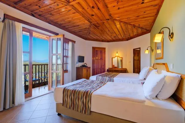 https://images.etstur.com/imgproxy/resize/2560x1440/files/images/hotelImages/etsrooms/797/Montana_Pine_Resort_20250713201234_1.jpg
