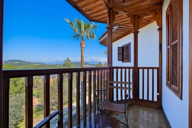 https://images.etstur.com/imgproxy/resize/2560x1440/files/images/hotelImages/etsrooms/797/Montana_Pine_Resort_20250713201235_8.jpg