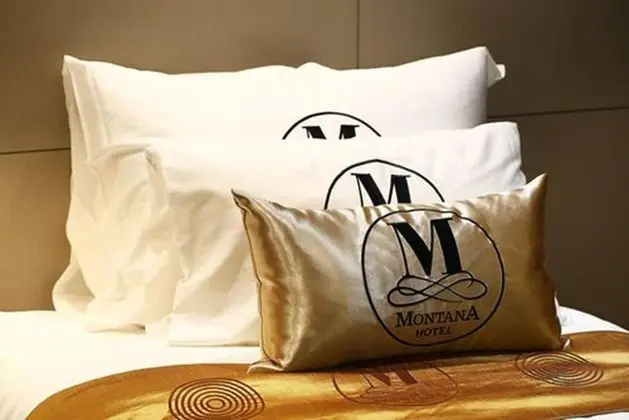 Standard Room King Bedded