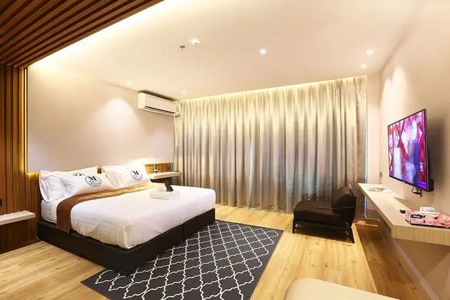 Standard Room King Bedded