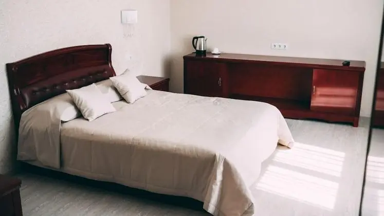 Comfort Tek Büyük Yataklı Oda