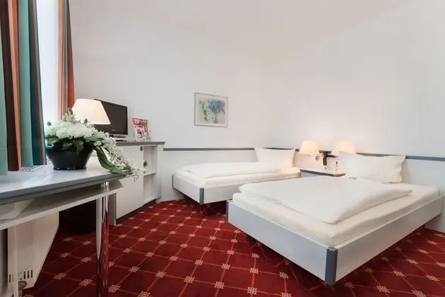 Tek Büyük veya İki Ayrı Yataklı Oda