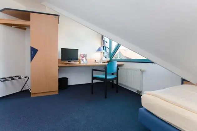 Tek Kişilik Oda, 1 Tek Kişilik Yatak