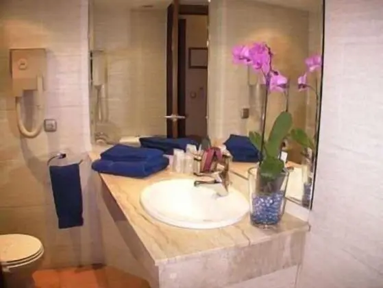 Üç Kişilik Oda, Balkon