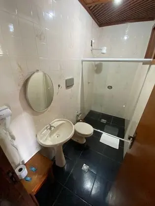 Exclusive Tek Büyük Yataklı Oda