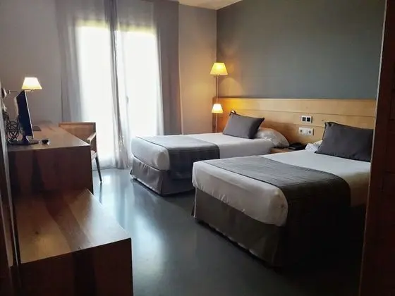 Büyük Yataklı Tek Kişilik Oda