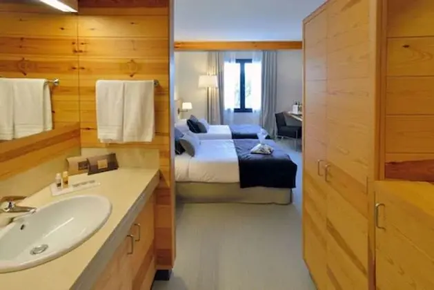 Büyük Yataklı Tek Kişilik Oda