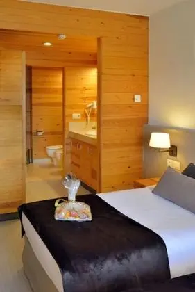 Büyük Yataklı Tek Kişilik Oda