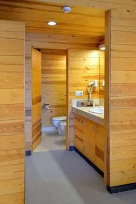 Büyük Yataklı Tek Kişilik Oda